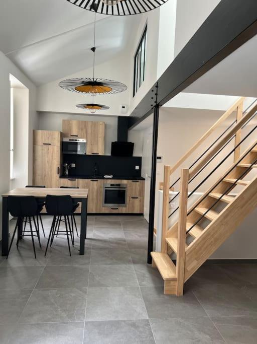 Appartement Nantes Centre, Superbe Triplex Extérieur photo